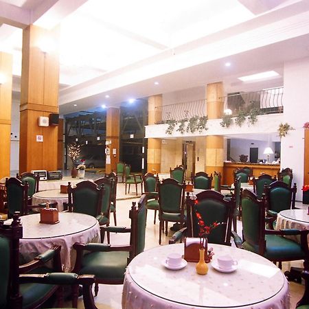 Jing Ai Hotel Luodong Buitenkant foto