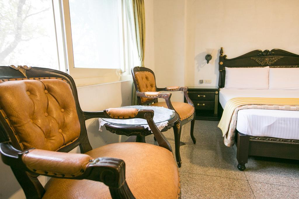 Jing Ai Hotel Luodong Buitenkant foto