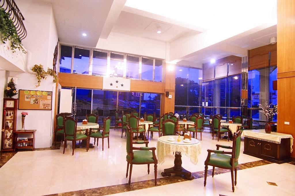 Jing Ai Hotel Luodong Buitenkant foto