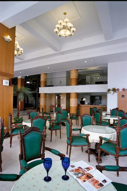 Jing Ai Hotel Luodong Buitenkant foto