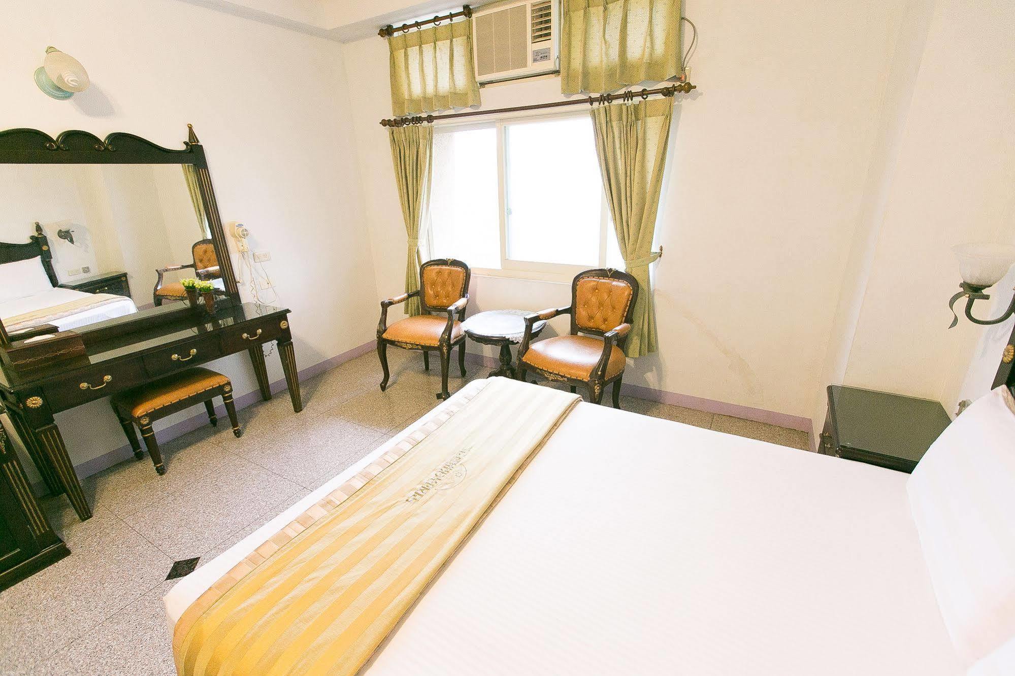 Jing Ai Hotel Luodong Buitenkant foto