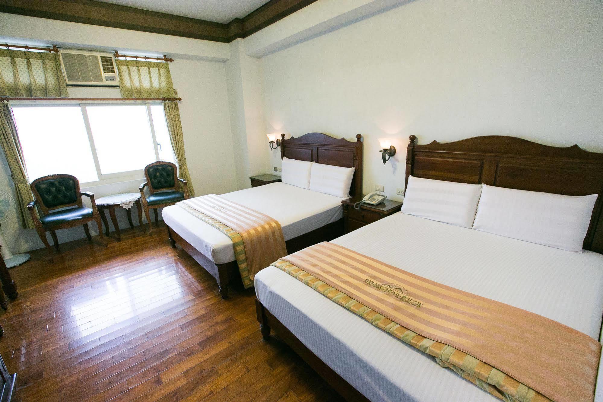 Jing Ai Hotel Luodong Buitenkant foto